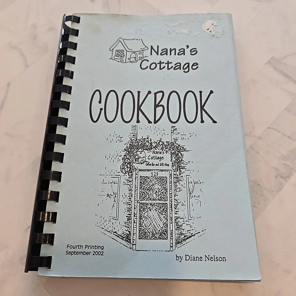 Vintage Nana's Cottage Cookbook - Chetek, WI‎ Wisconsin 2002 Diane Nelson
